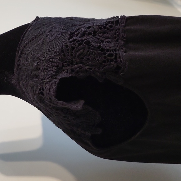 CREAM BLACK TOP - Picture 6 of 11